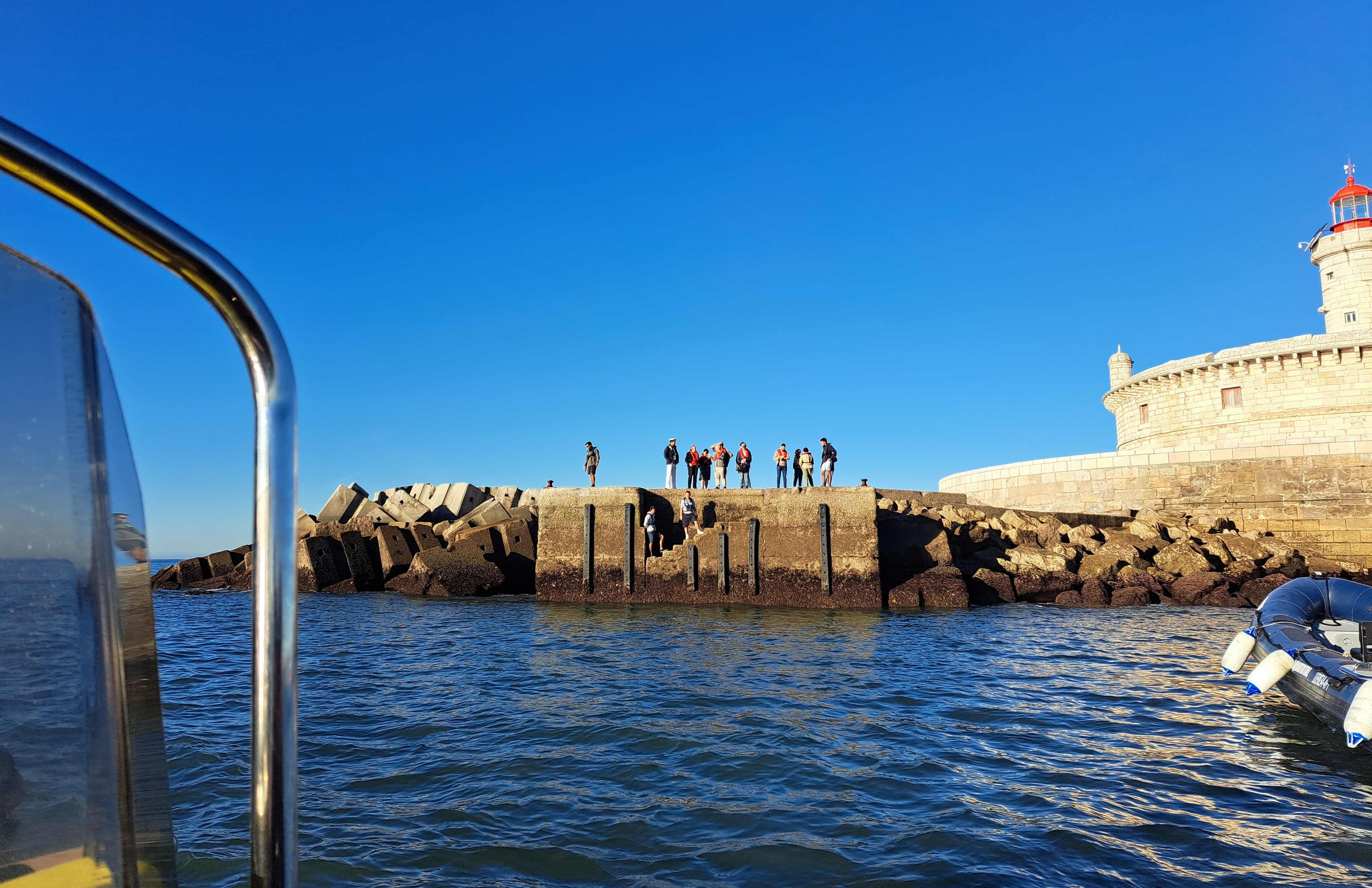 ▴ Closing the event with a sunrise boat trip to the Bugio lighthouse